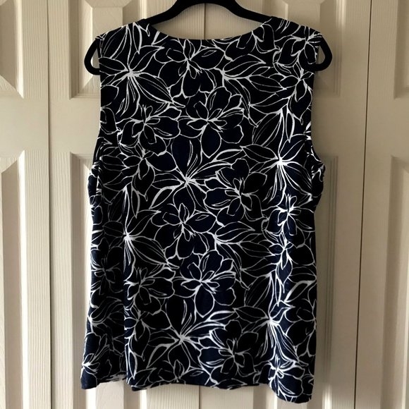 NEW Navy Floral Jacquard Shell JM Collection Plus - Picture 6 of 9